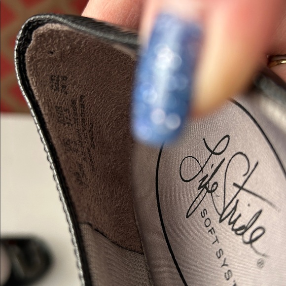 Life Stride Black Flats,Buckle, active arch, soft system, flex, support, sz 7.5M - Picture 15 of 15